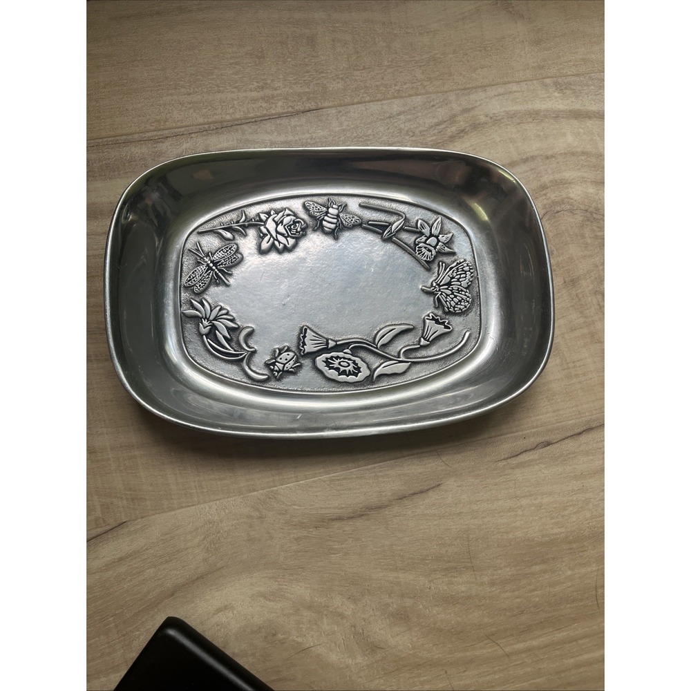 Vintage Wilton Armetale Bread‎ Tray Botanical floral pattern With Bugs pewter